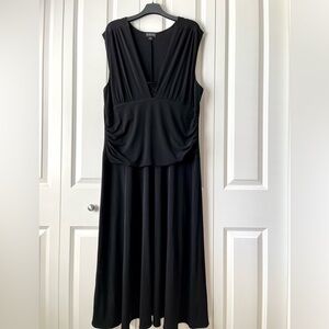 2X midi length sleeveless jersey black dress